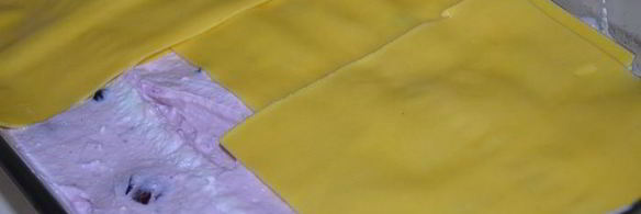 лазанья с рикоттой и ягодным ассорти