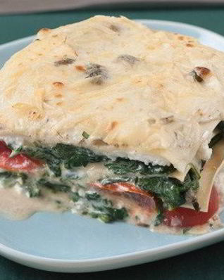 Лазанья с рикоттой, шпинатом и черри