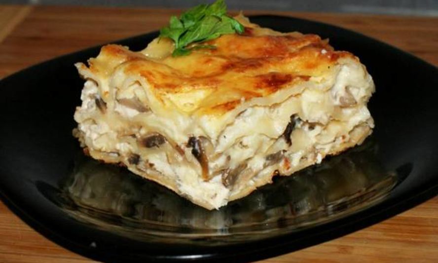 Рецепт лазаний с тушеной в вине курицей