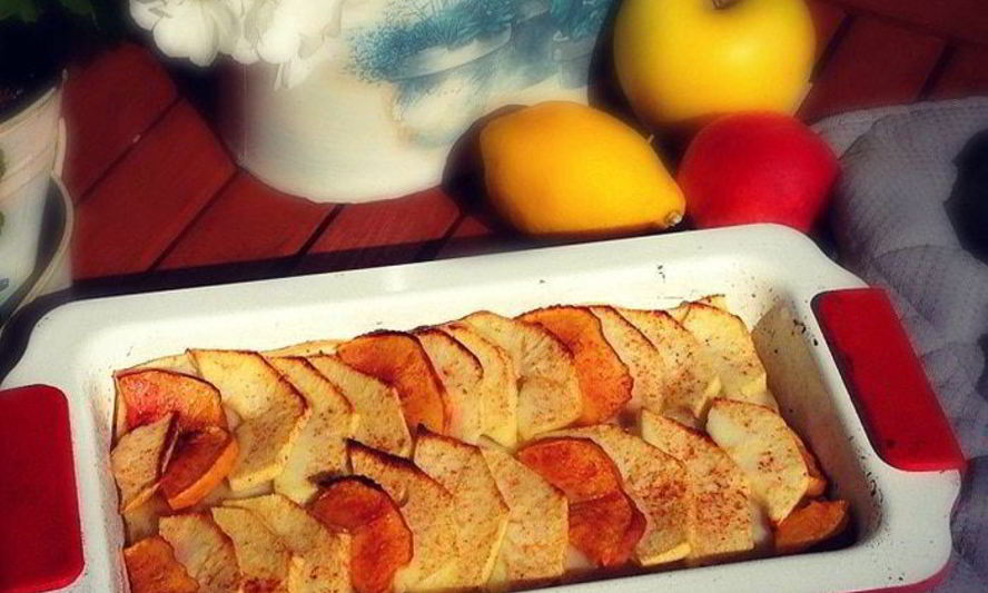 Рецепт сладкой лазанья с яблоками, некторинами, грецкими орехами и курагой