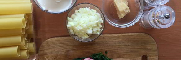 каннеллони с рикоттой и шпинатом