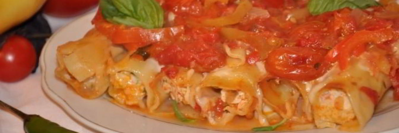 Каннелони с острым томатным соусом