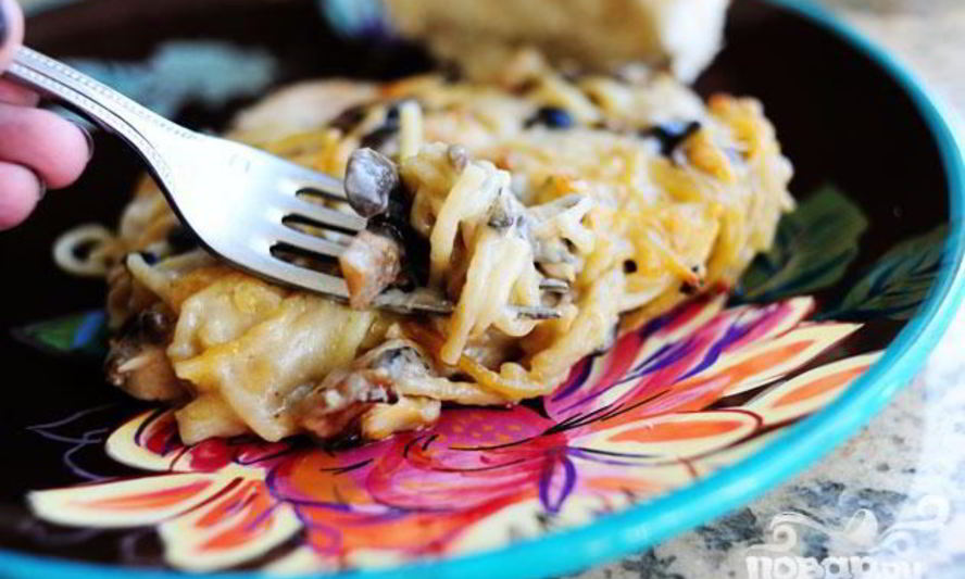 Рецепт кассероли из курицы, спагетти и грибов