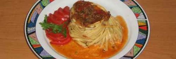 макароны гнезда с мясом и овощами