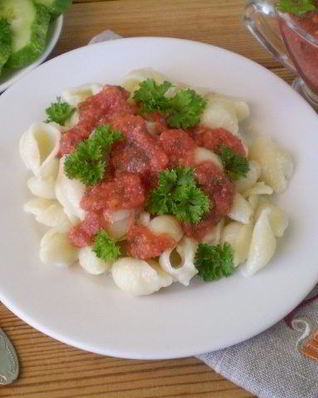 Макароны под соусом