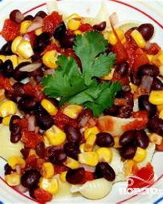 Макароны с фасолью, кукурузой и цыпленком