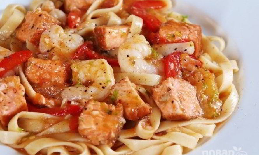 Рецепт макарон с острыми креветками и лососем