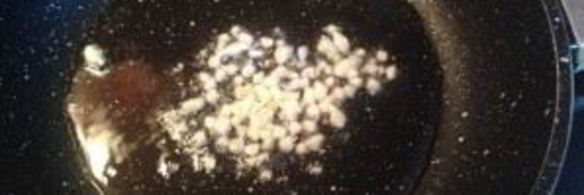 макароны с соусом из брокколи и креветками