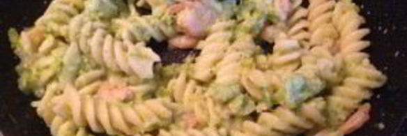 макароны с соусом из брокколи и креветками