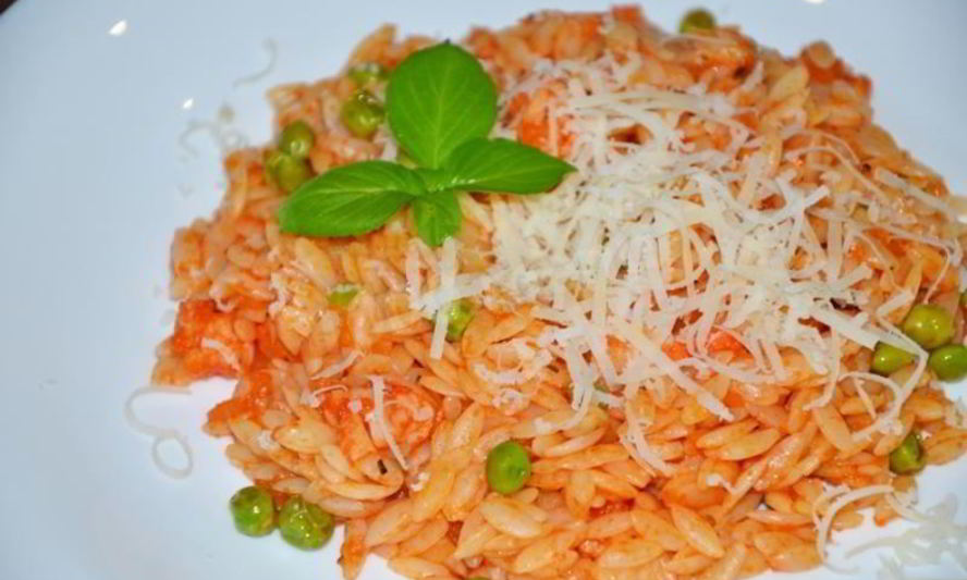 Рецепт пасты орзо с креветками и зеленым горошком