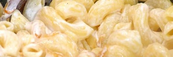 паста по-турецки с фетой и кефиром