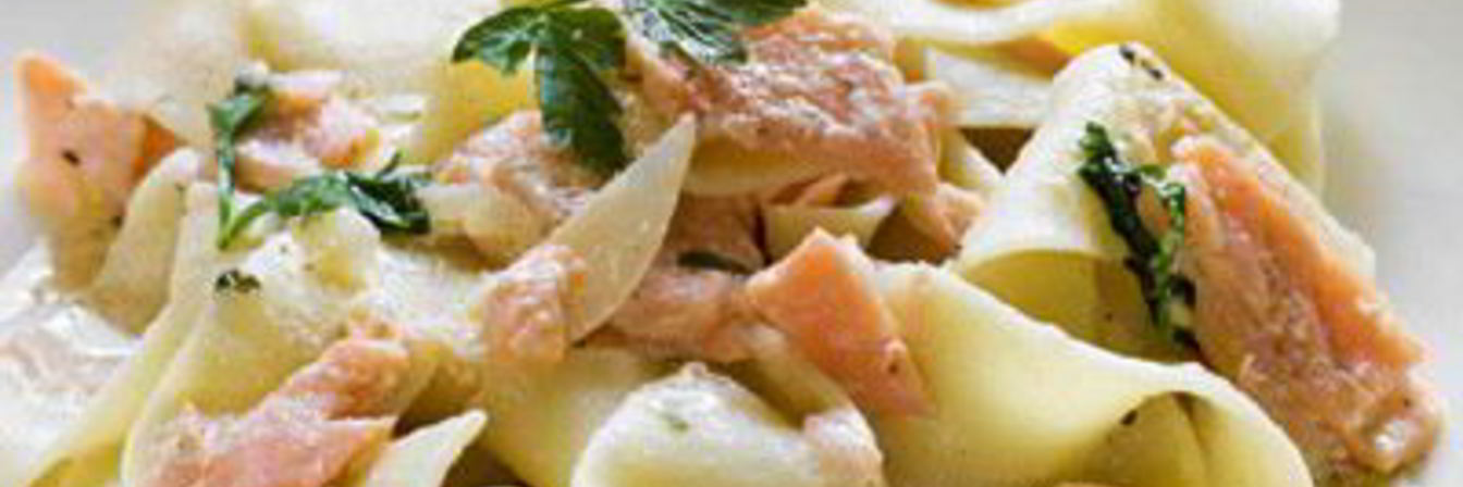 Паста с лососем в сливочном соусе