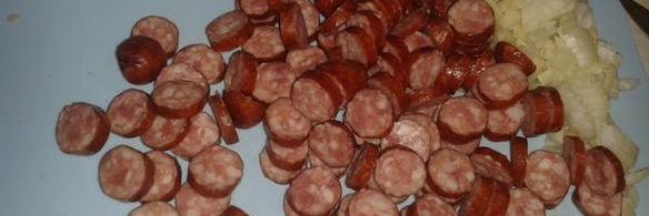 паста с охотничьими колбасками