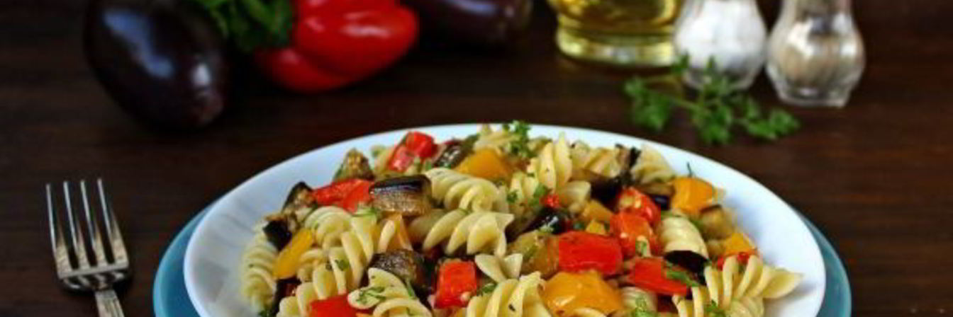 Паста с запеченными овощами