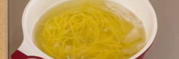 спагетти с грибным соусом