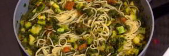 спагетти с кабачками и шпинатом