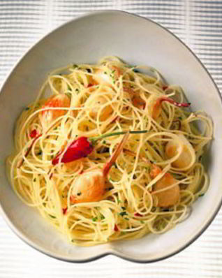 Спагетти с жареным чесноком