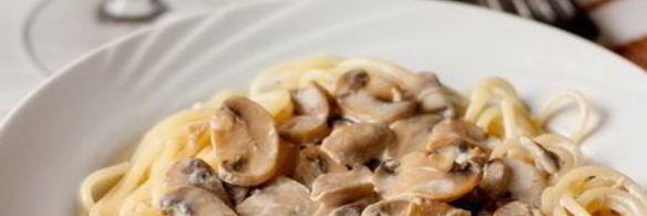 спагетти со сливочно-грибным соусом