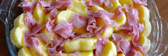 манные ньокки по-римски, запеченные под соусом бешамель