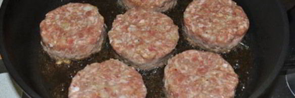 бифштекс с яйцом по-гамбургски