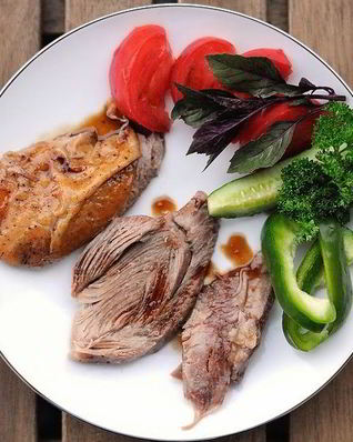 Голень индейки в рукаве для запекания