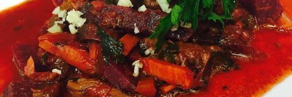 говядина, тушеная с овощами