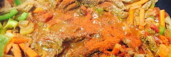 говядина, тушеная с овощами