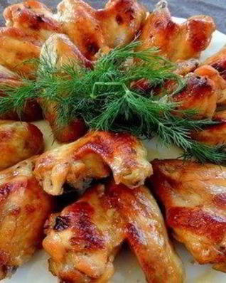 Крылышки куриные в соевом соусе с томатной пастой