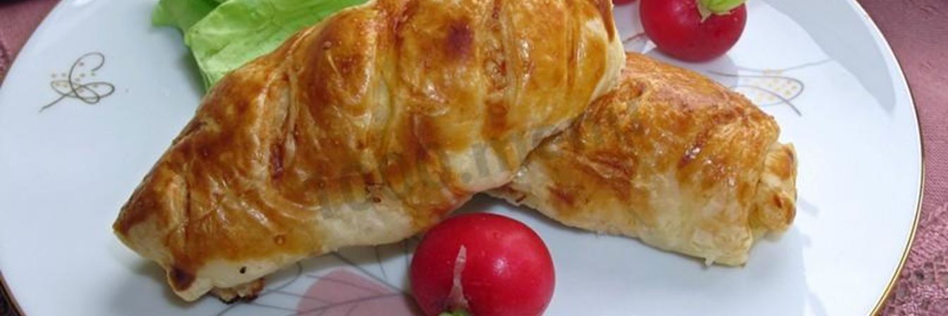 Куриное филе в слоеном тесте