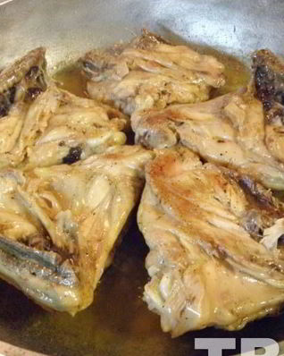 Куриные бедра на сковороде