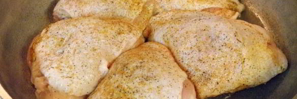 куриные бедра на сковороде