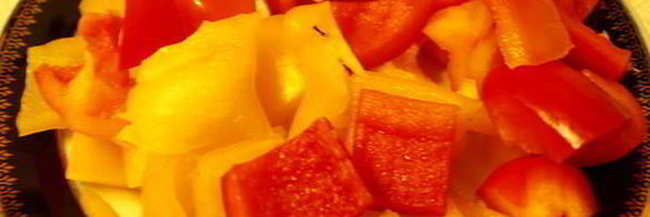 курица с перцем и ананасами в кисло-сладком соусе