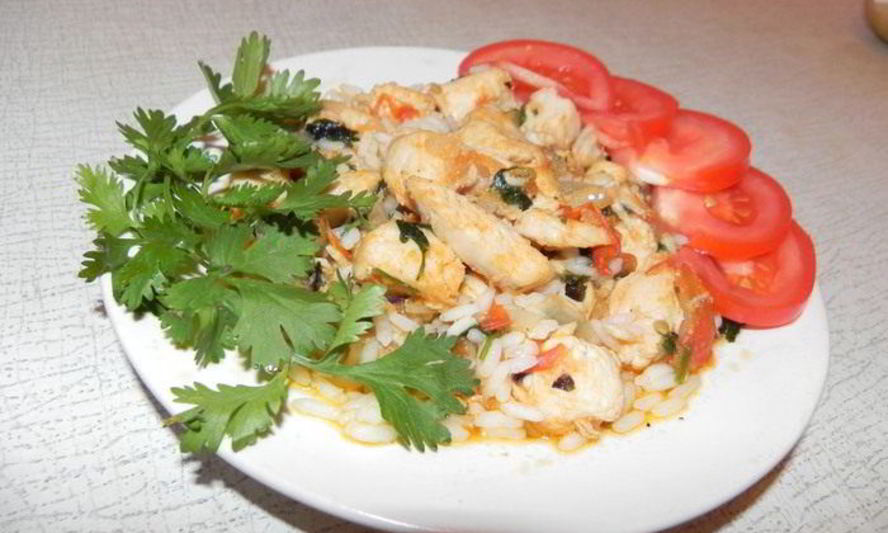 Рецепт курицы, тушеной с рисом и овощами