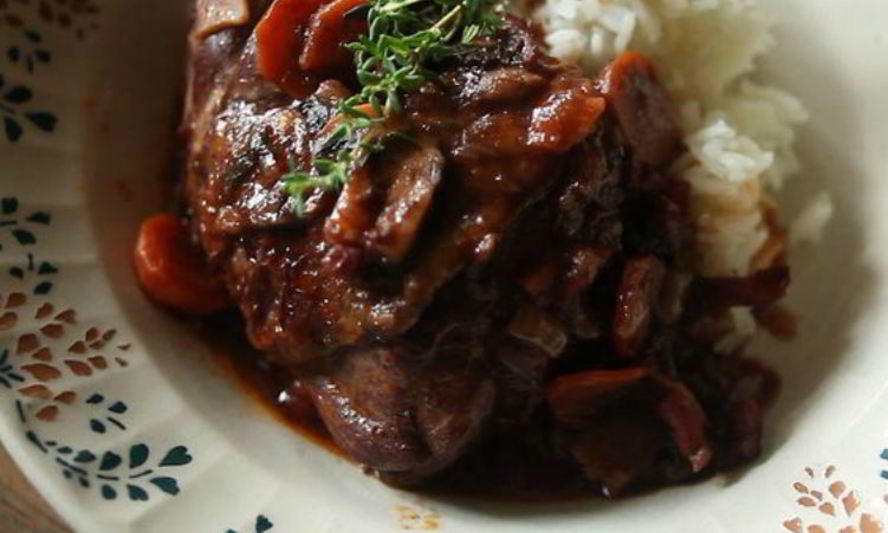 Рецепт курицы тушеной в вине