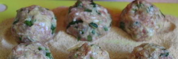 мясные биточки с картофелем и черемшой