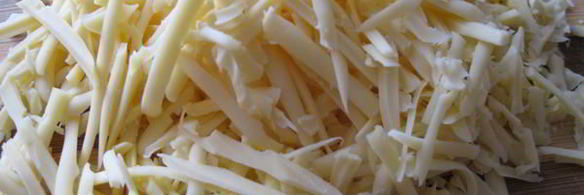 мясо под сырно-сливочным соусом с шампиньонами