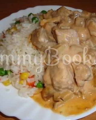 Мясо в сырном соусе