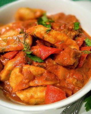 Паприкаш с мясом и ньокками