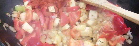 паприкаш с мясом и ньокками