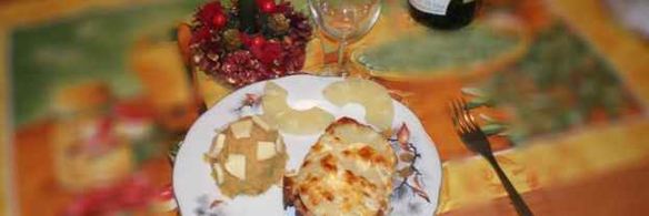 свинина с ананасами в духовке