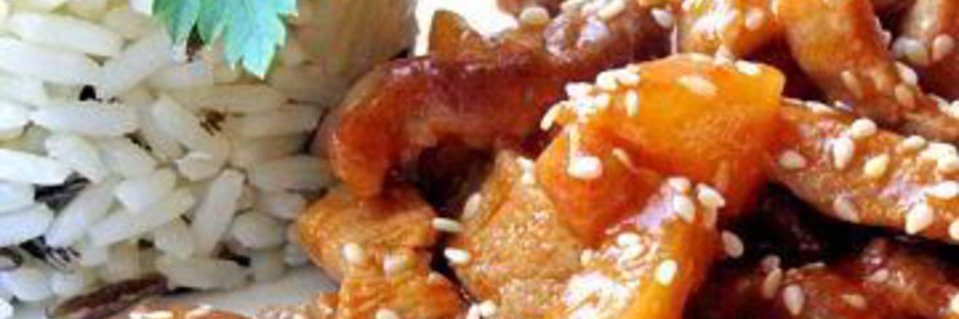 Свинина с ананасами в кисло-сладком соусе