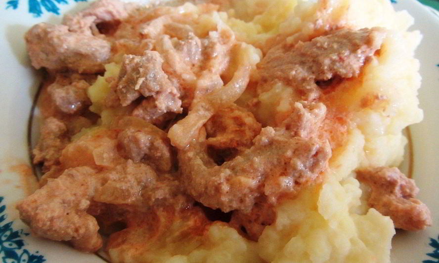 Рецепт свинины в сметанном соусе из микроволновки