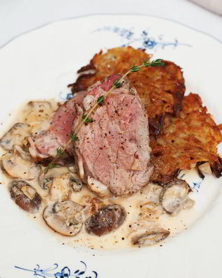 Телятина с соусом