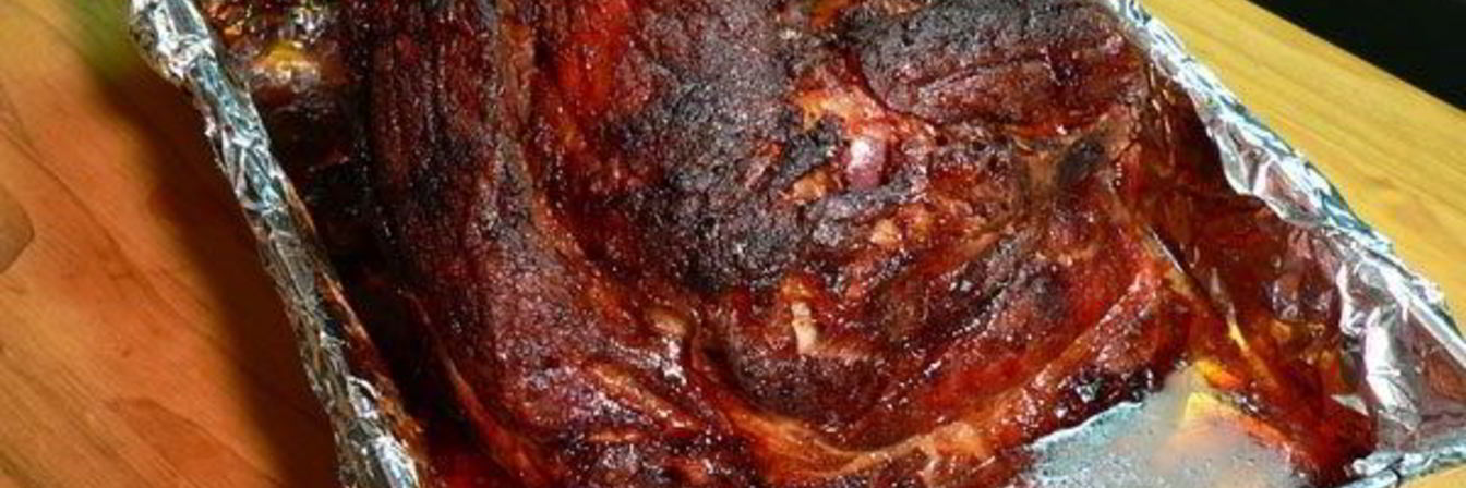 Запеченное мясо в духовке