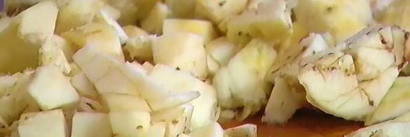 баклажаны, фаршированные овощами и сыром