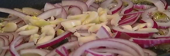 баклажаны, фаршированные овощами и сыром