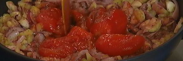 баклажаны, фаршированные овощами и сыром