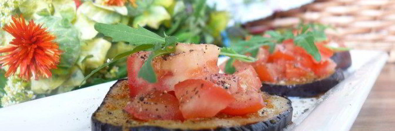 Баклажаны под томатной сальсой