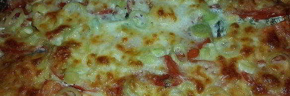 баклажаны с помидорами, запеченные в сырном соусе