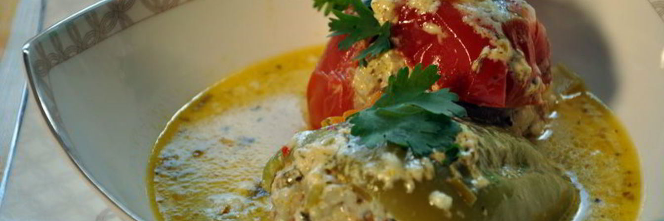 Фаршированные перцы в соусе